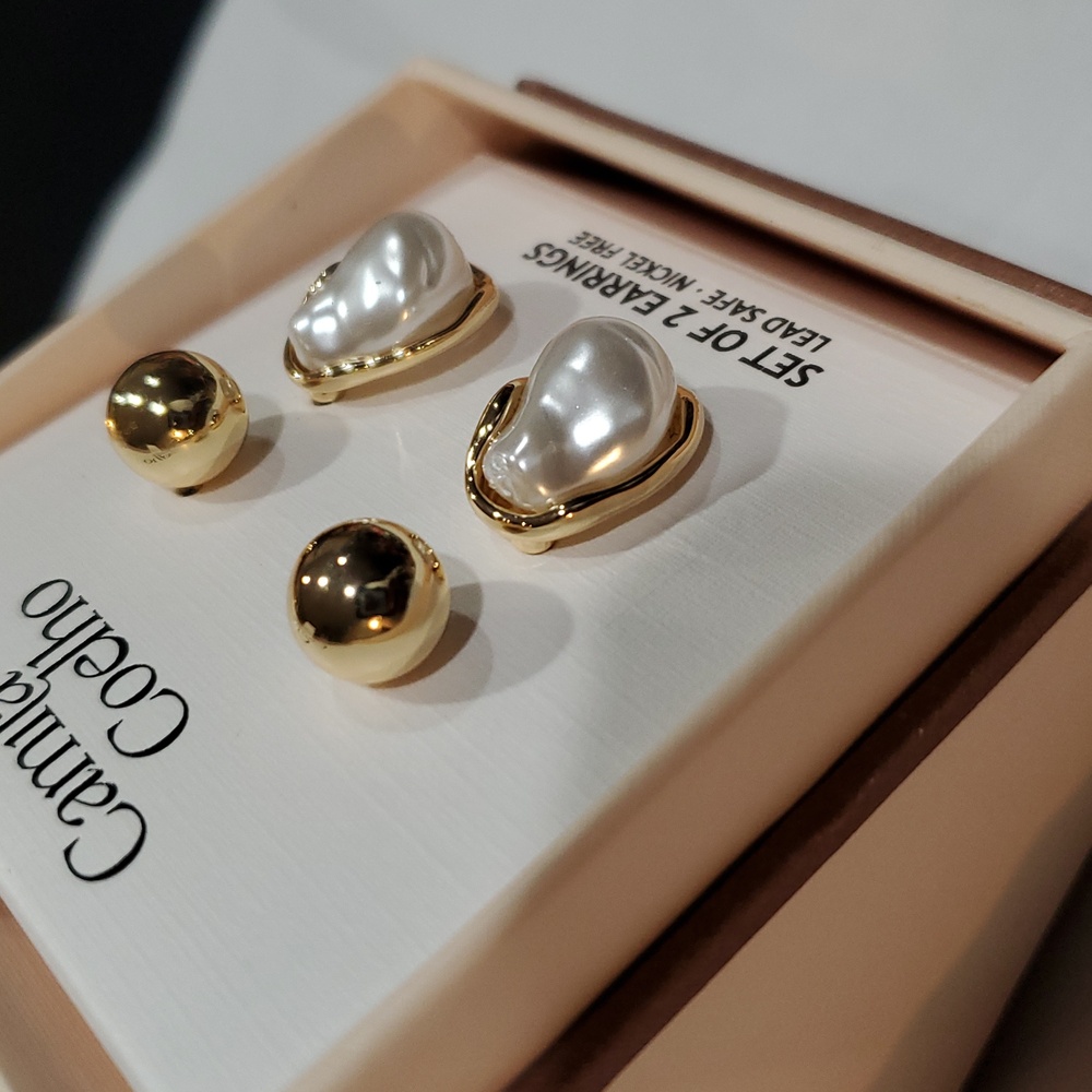 Camila Coelho set of 2 gold plated round ball stud and organic pearl earrings - Picture 4 of 6